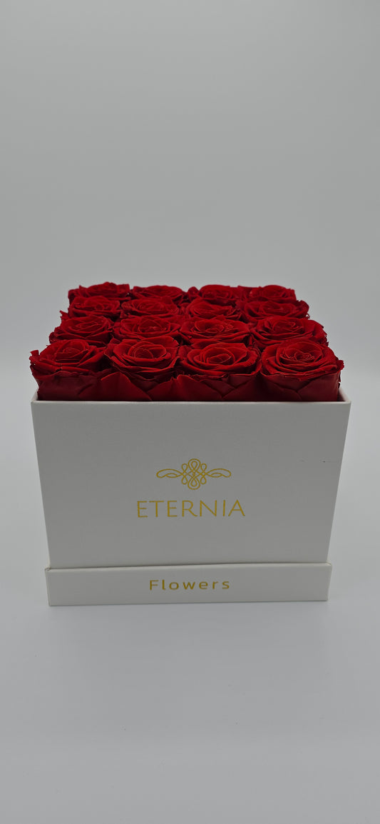 Boite carré classique   |  16 roses éternelles rouges