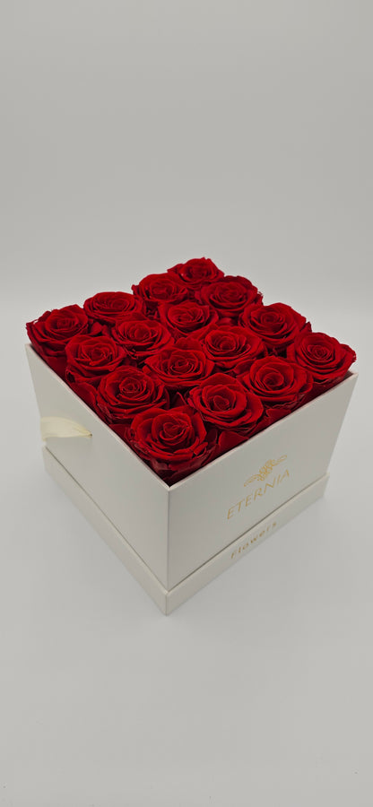 Boite carré classique   |  16 roses éternelles rouges